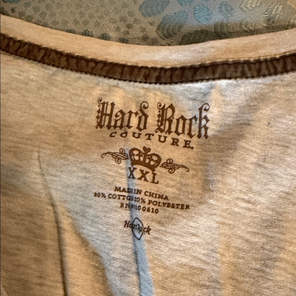 Hard Rock Cafe Beige and Brown Graphic Tee - Picture 2 of 4